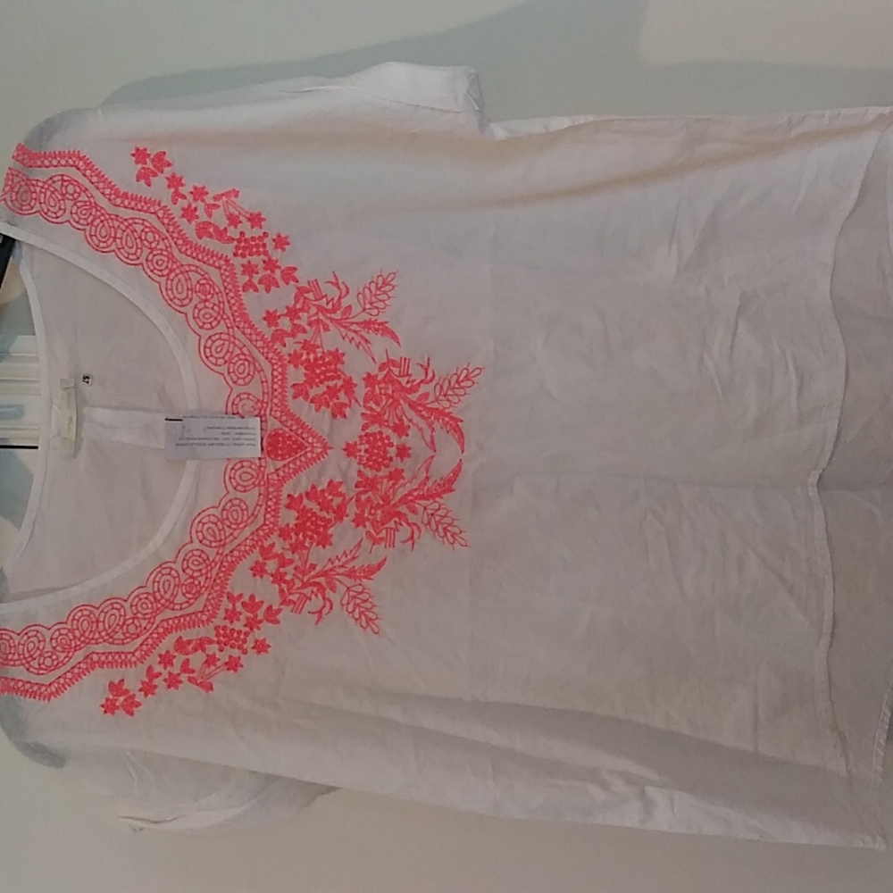 Gemo Embroidered blouse New wt tags